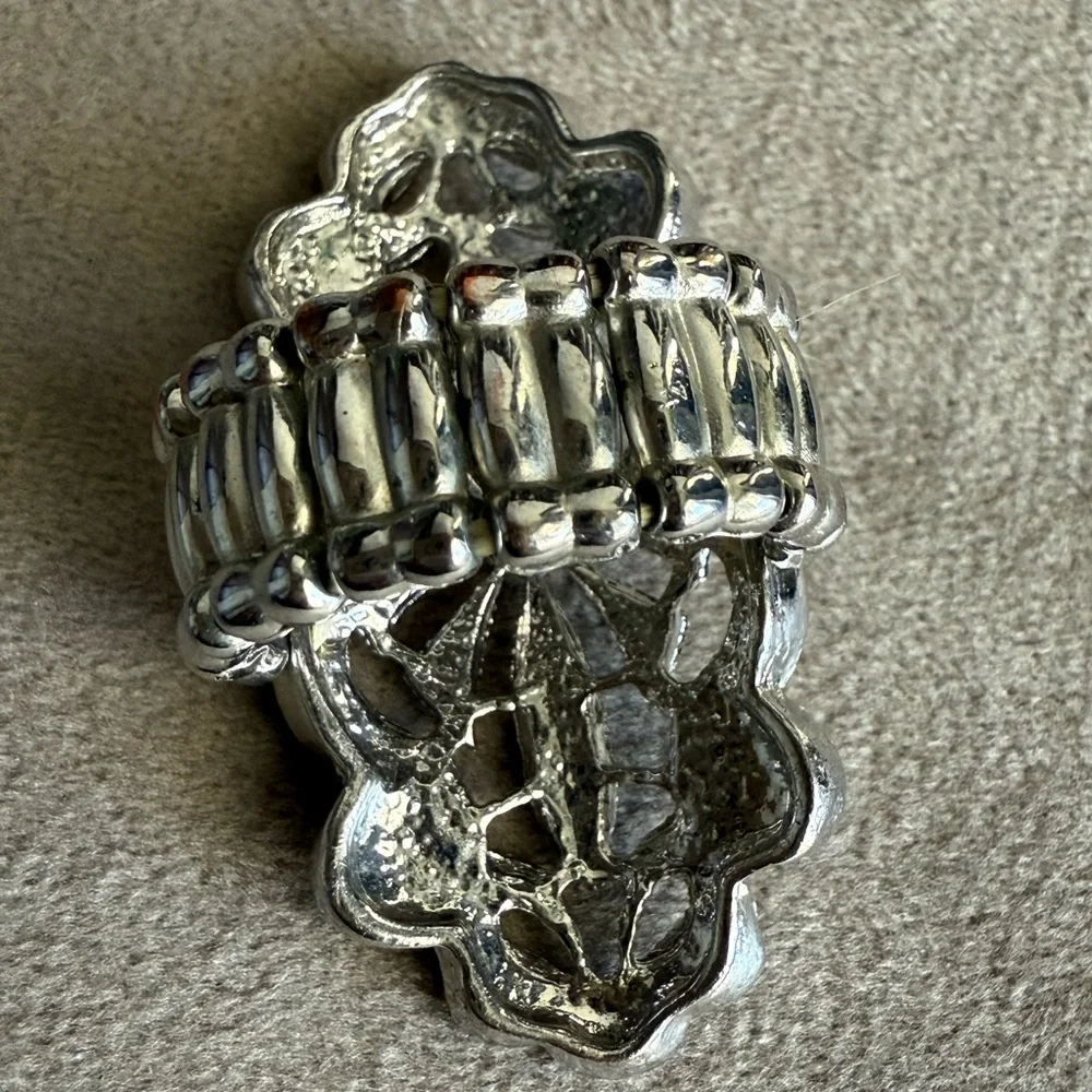 Elegant Silver Crystal Women's Ring